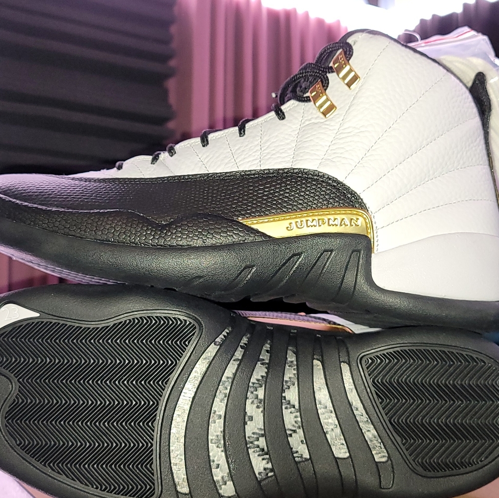 Retro 12 royalty size 10.5